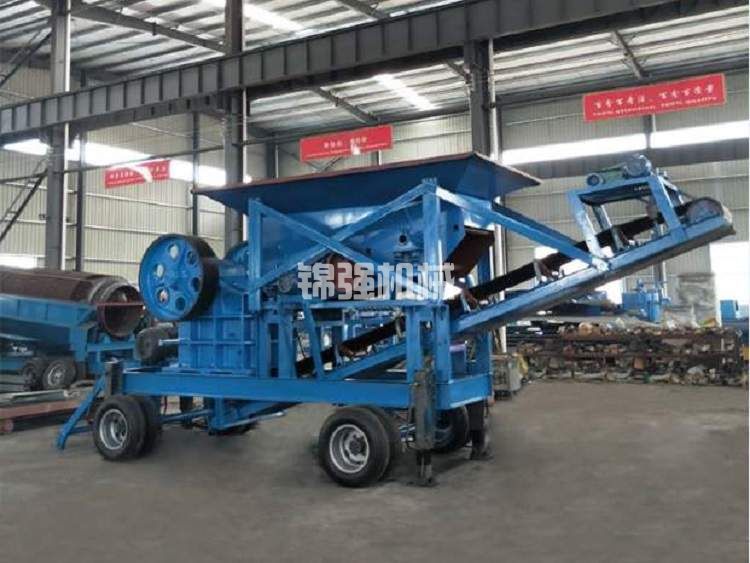 投資這樣的移動(dòng)式建筑垃圾破碎機(jī)多少錢一臺(tái)?(圖3) 投資這樣的移動(dòng)式建筑垃圾破碎機(jī)多少錢一臺(tái)?(圖3)